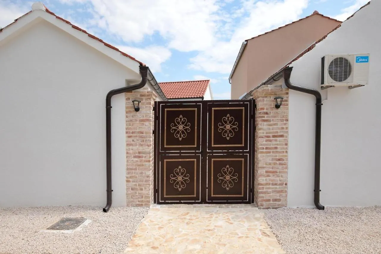 Donje Rastane Rural Home With Heated Pool Rastane קרואטיה