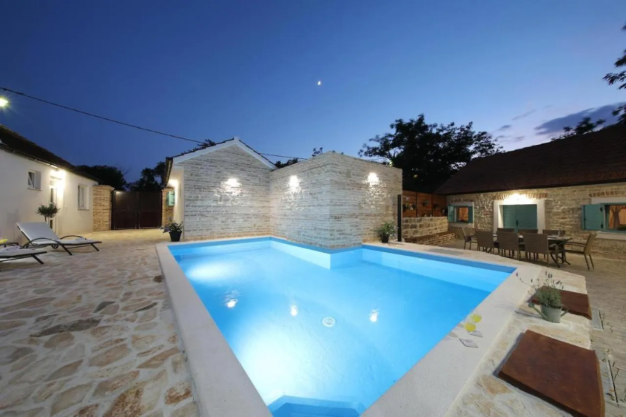 בית נופש Donje Rastane Rural Home With Heated Pool Rastane קרואטיה